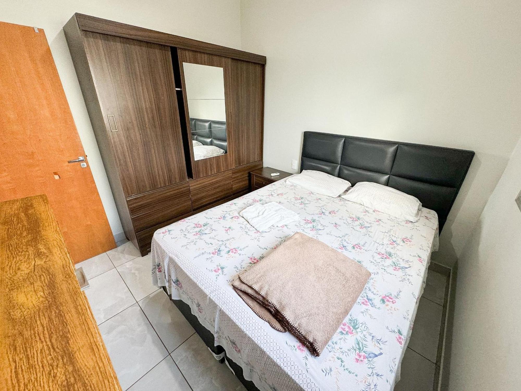 207- APARTAMENTO de 2 QUARTOS para até 5 HÓSPEDES Patos de Minas Exterior foto
