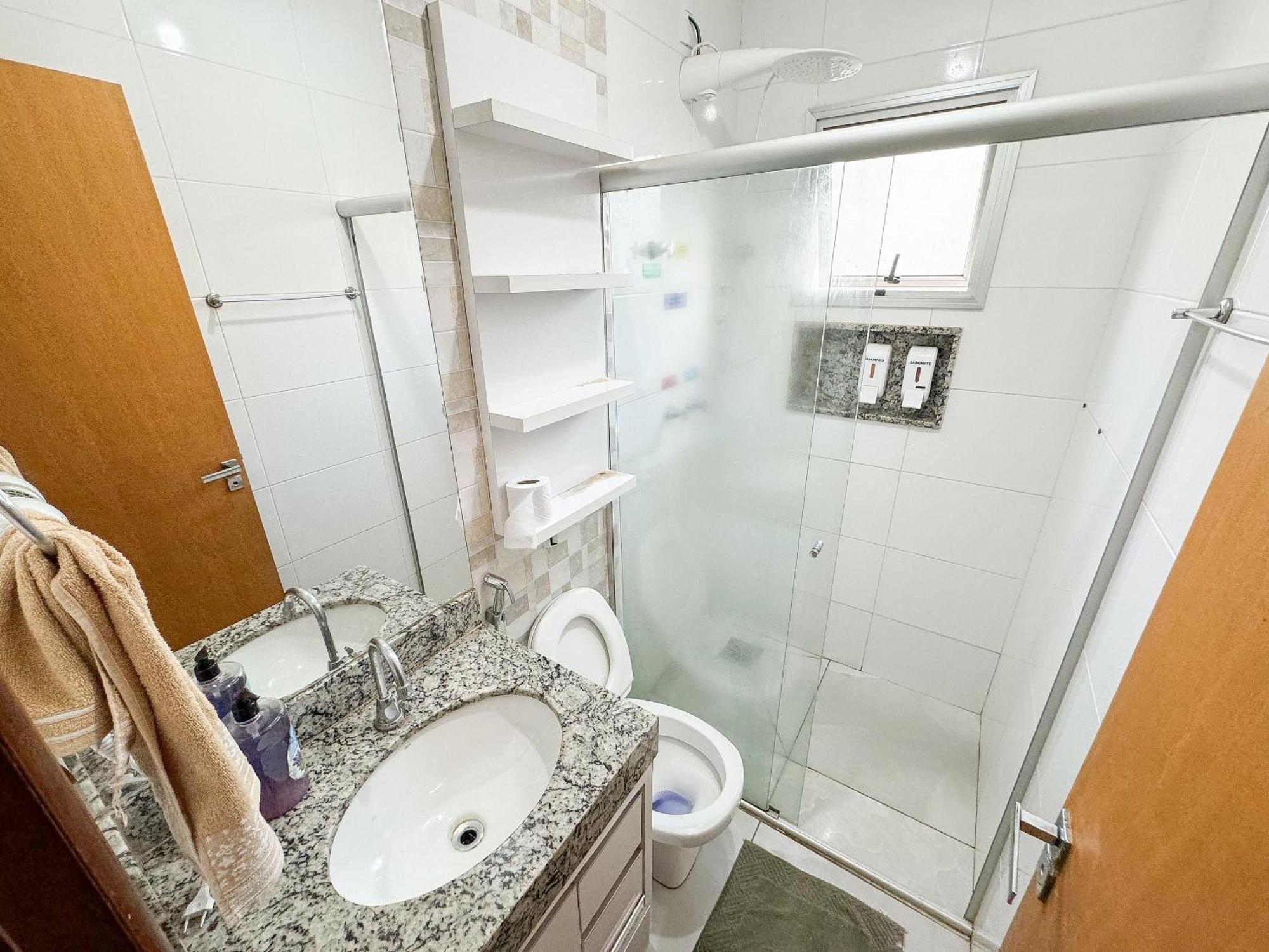 207- APARTAMENTO de 2 QUARTOS para até 5 HÓSPEDES Patos de Minas Exterior foto